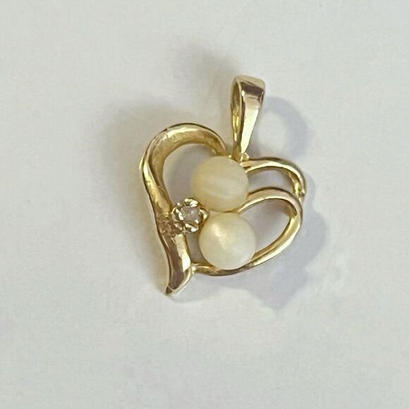 Vintage 14K Yellow Gold Double Pearl & Diamond Heart Shape Pendant - Picture 1 of 7